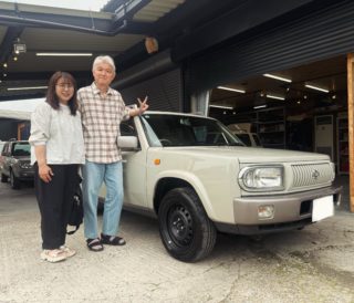 BBSCARS

ラシーン専門店

兵庫県Ｔ様サンドベージュラシーン
御納車させて頂きました

かなりの低走行ベース車を予備整備含め
しっかり製作させて頂きました

Ｔ様これまで新車しかご購入されてなかったみたいですが昔から気になっておられたラシーンを今回のお乗り換えで選んで頂きました

ラシーンは今の車の様な快適装備などはございませんがお乗り頂くととても愛着が出てくる車かと思います

ご夫妻で末長くラシーン楽しんで頂ければ幸いです
また大変喜んで頂け製作させて頂きました私も嬉しかったです

この度は当社御依頼頂きありがとうございました

#BBSCARS
#ラシーン
#rasheen
#ラシーン専門店
#ラシーン専門店BBSCARS