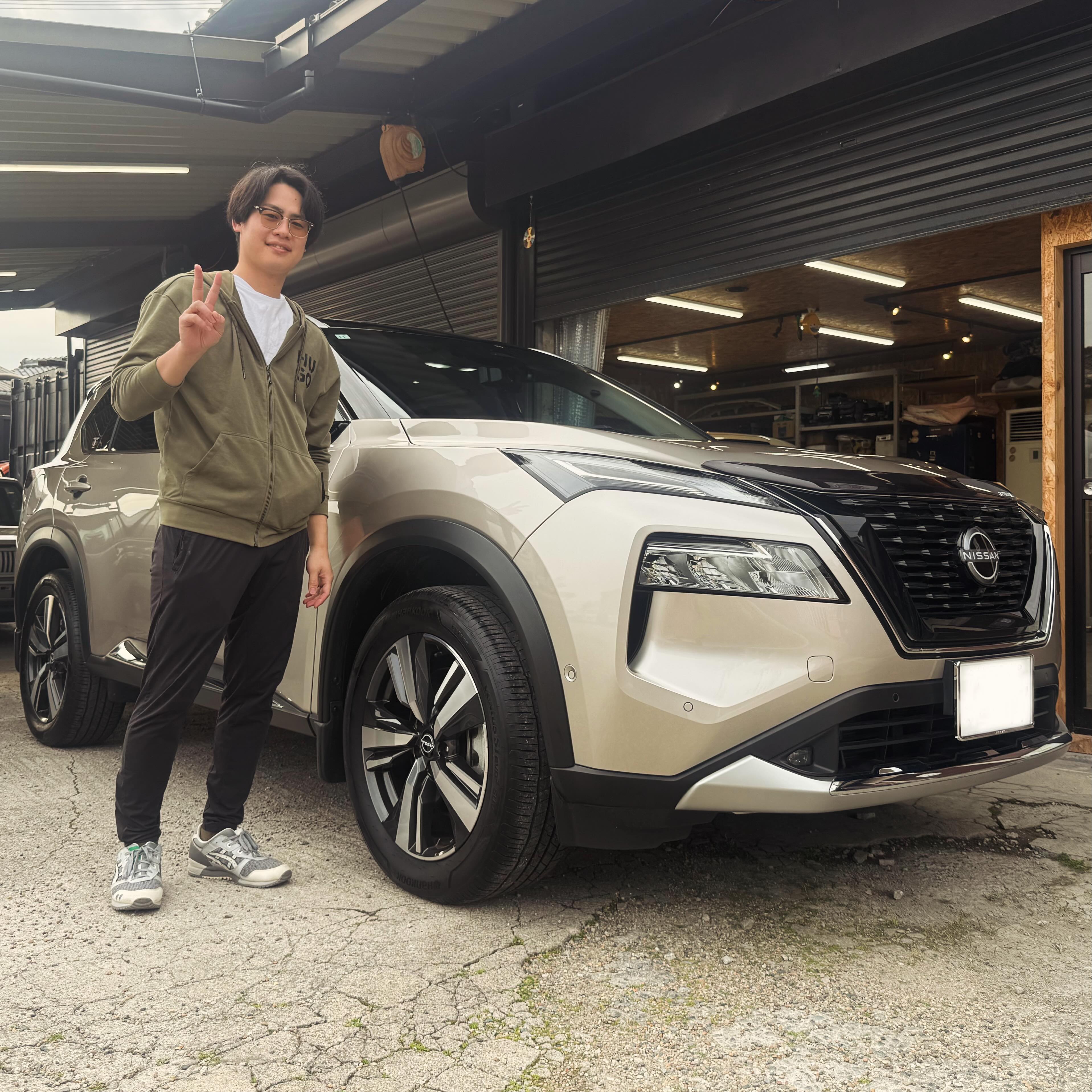 BBSCARS

ラシーン専門店

兵庫県Ｋ様エクストレイル御納車させて頂きました

Ｋ様当社でご購入頂いておりましたラシーンにお乗りでしたがご家族が増えたことでのお乗り換えです
ラシーンも気に入ってお乗り頂き色んな所にキャンプ行かれたりアクティブなＫ様ですので
エクストレイルも活躍してくれると思います

少しお時間は頂きましたが、ご予算や内容かなり拘って買い付けたエクストレイル気に入って頂け嬉しく思います

この度も当社御依頼頂きありがとうございました

ラシーン専門店なのでラシーンしか取り扱いないと思われるお客様多いですが、どんなお車でも勿論ご対応させて頂きます
業界歴の長い私が親身になってご相談のらせて頂きます

#BBSCARS
#ラシーン専門店
#エクストレイル
#日産
#NISSAN